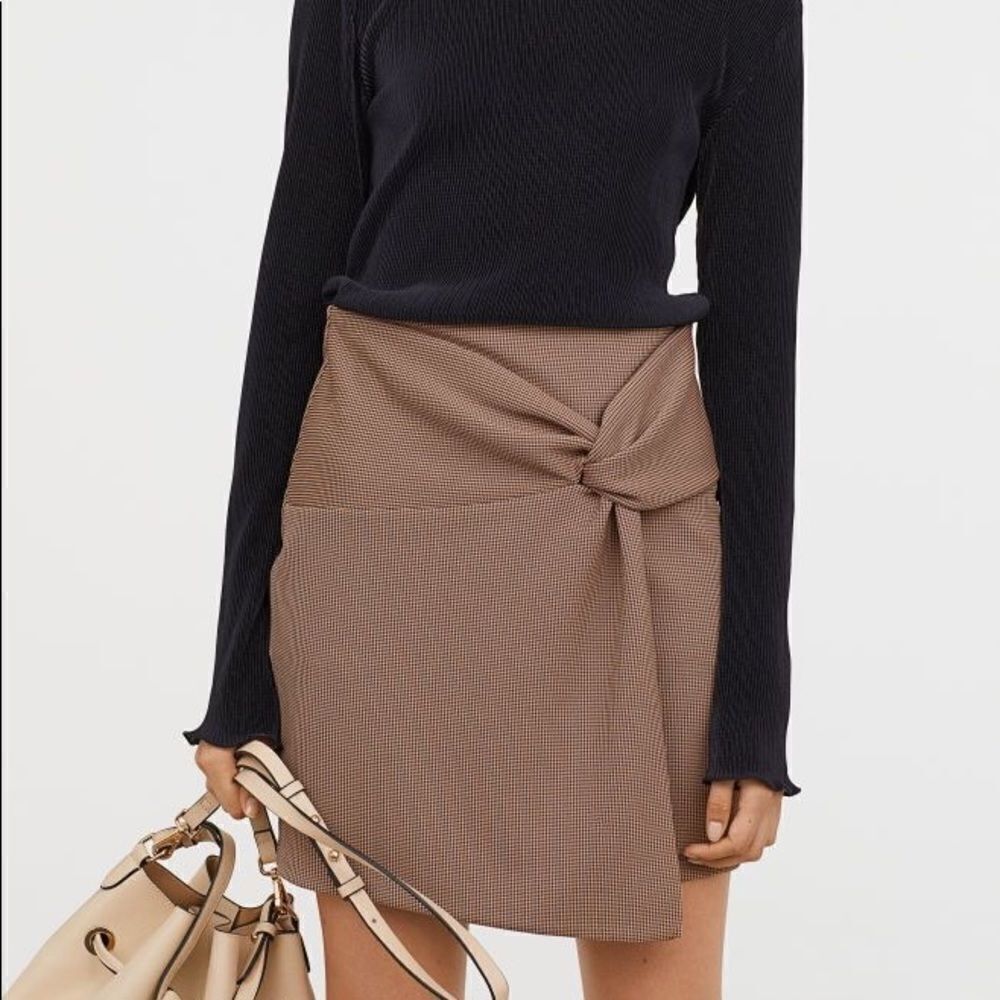 ✨H&M Tie-Detail Jersey Skirt✨